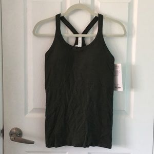 🍋🍋NWT NEVER WORN LULULEMON TANK🍋🍋
